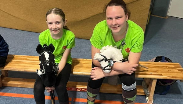 Hobby Horserinnen des TV Erfelden schnuppern Turnierluft